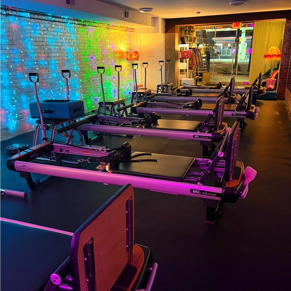 Meet your Posher, Corrine - Picture 3 of 7